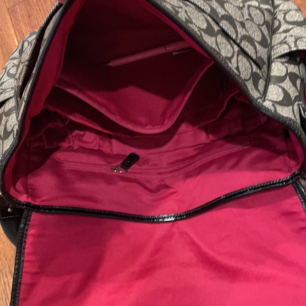 Coach - Picture 4 of 5